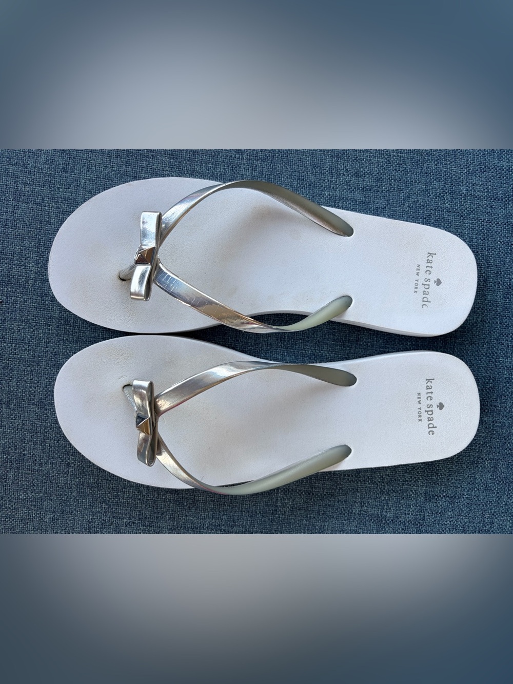 Kate Spade Happily Silver Bow Flip Flops | Size 8 | Box & Dust Bag